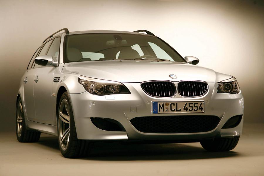  BMW M5 Touring 2009 года  (фото 22 из 51)